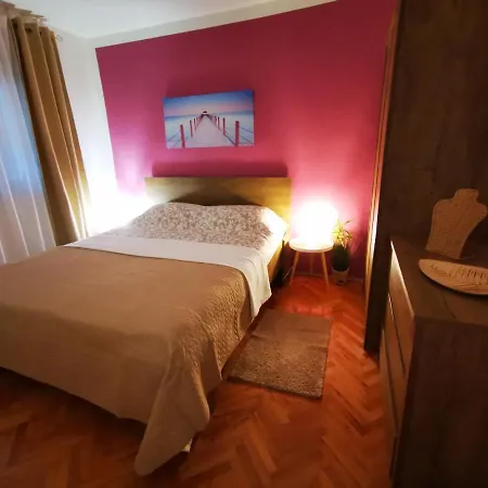 Apartman Casa Maluca Vir