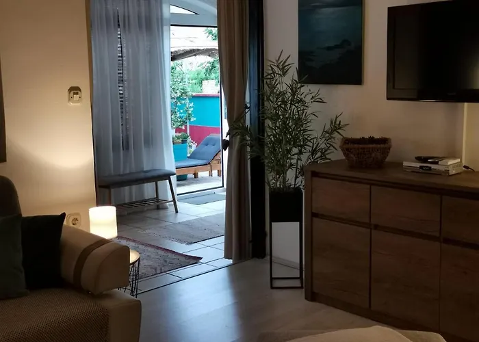 Casa Maluca 아파트 비르